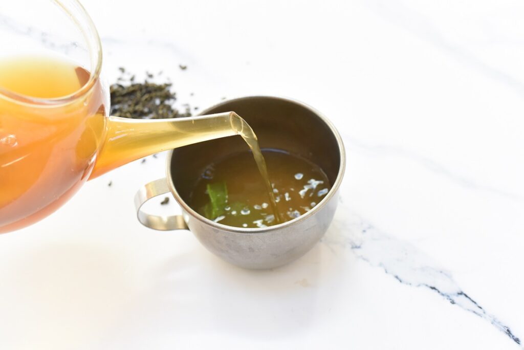 How to Make a Detox Tea